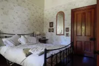 Beautiful old villa apartment in charming setting.