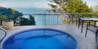 Charming house with spectacular ocean views