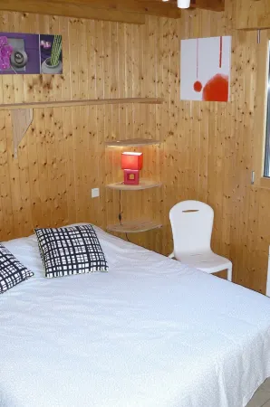 Comfortable cottage with spa in Mont St Michel Bay Отели в г. Авранш