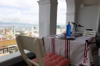 Charming Colonial Flat in historic building