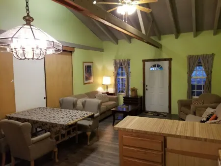 Cabaña Familiar en Valle de Guadalupe  23+ Camas/ 2 Baños a 10min de Viñedos