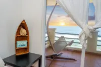 BEACHFRONT Relaxation 1 Bedroom Apt