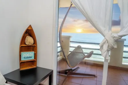 BEACHFRONT Relaxation 1 Bedroom Apt
