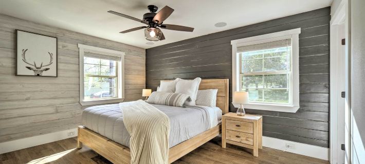Gorgeous Cabin w/ Pergolas, Walk to River! Hotels in Comal County