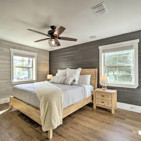 Gorgeous Cabin w/ Pergolas, Walk to River!