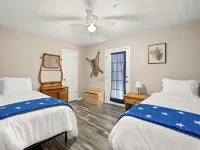 Ahwahneechee Lodge with Game Room, BBQ, Fire Pit