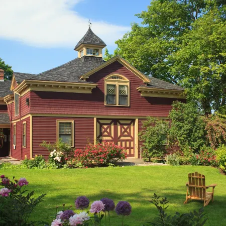 Berry Manor Inn