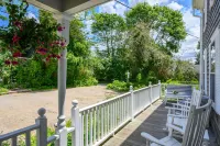 Isaiah Hall Bed & Breakfast Inn