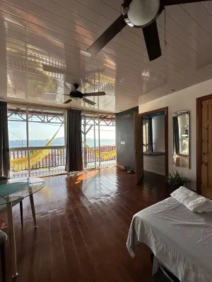 Top loft with ocean view at La Mimosa de Taboga. A quiet and peaceful home.