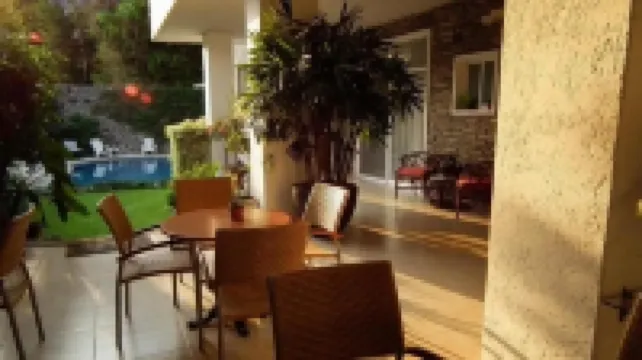 โรงแรม ลาม