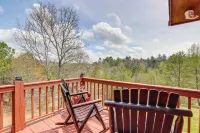 Peaceful Cabin Retreat - 9 Mi to Murphy! - Wifi