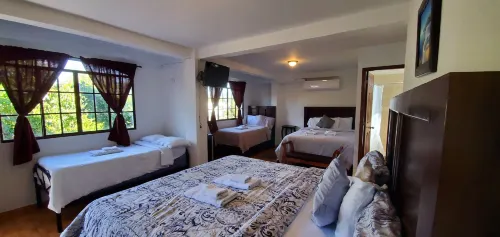 Hotel & Restaurant Fleur de LIS Hotels in Ahuachapan