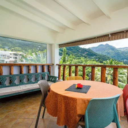 Lemongrass Lodge