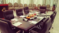 Al Mudawah Hotel - Завтрак