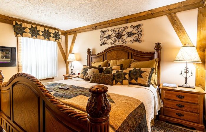 Hemlock Inn