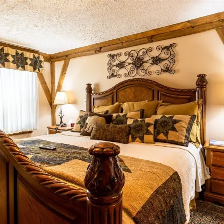 Hemlock Inn