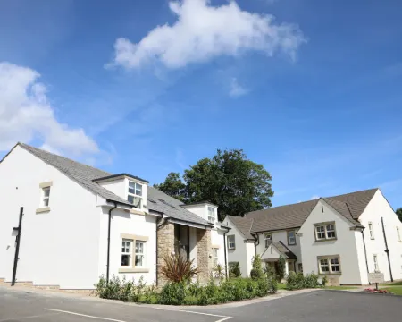 The Craven Heifer Inn โรงแรมในPendle District