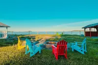 Glenghorm Beach Resort Hotels in Victoria County