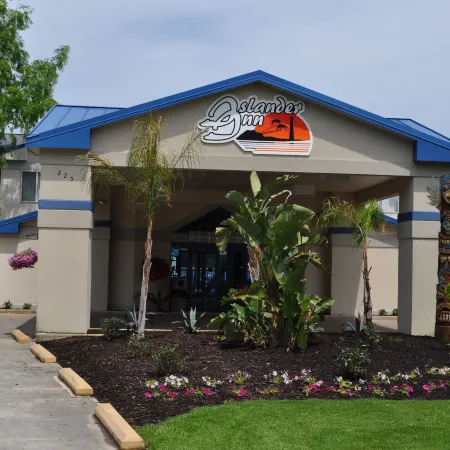 Islander Inn