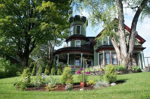 Maplecroft Bed & Breakfast Hotels in Barre