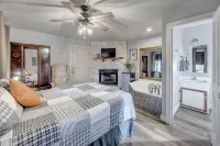 Full Moon Inn Hotels in Fredericksburg