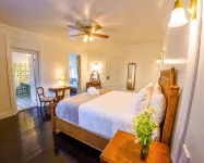 Turks Head Inne Hotels near Bajari Beach