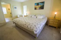 Four Bedroom Comfort  4668 Home by RedAwning - Balkoner