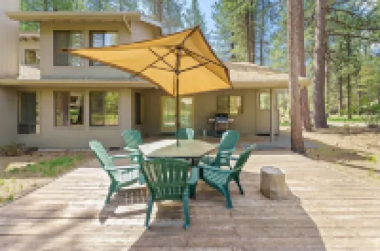 14 Mt Hood Lane Home