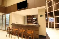 Hotel Caiuá Cascavel - ที่มีบาร์