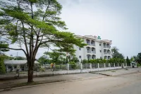 Hotel Hibiscus Blvd Triomphal Hotels in Libreville
