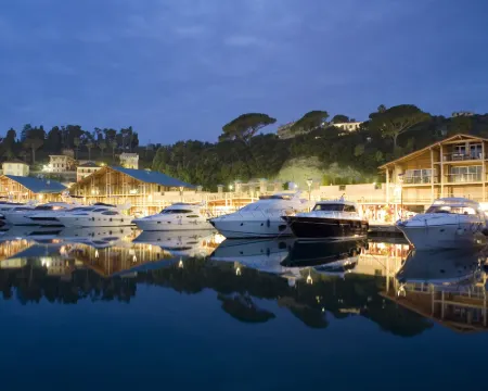 Hotel Cristallo Hotels in Varazze
