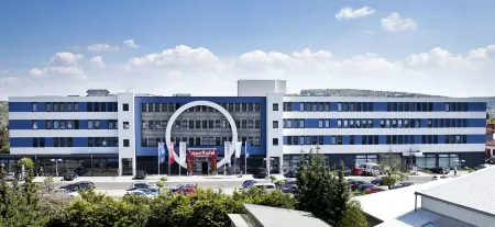 Business & Conference Sporthotel Großwallstadt Отели в г. Нидернберг