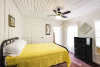 Peaceful Pomona Park Home 1 Mi to Lake Broward!