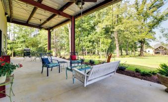 Charming Starkville Vacation Rental ~ 5 Mi to MSU!