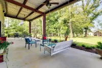 Charming Starkville Vacation Rental ~ 5 Mi to MSU!