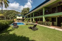 Mavi Surf Hotel - Beach