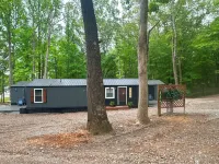 Kentucky Lake 3-bed Mobile Home Cabins - shared dock access WiFi, & Bald eagles!