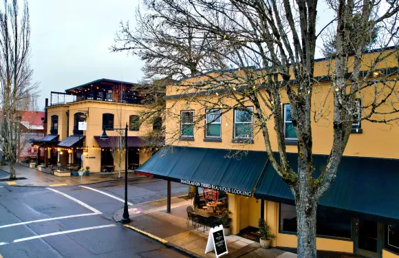 道格拉斯第三酒店