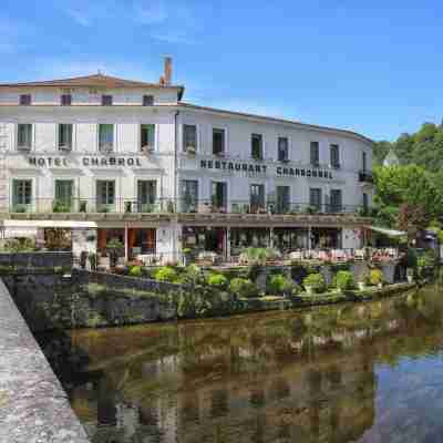 Logis Hôtel Charbonnel Hotel Exterior