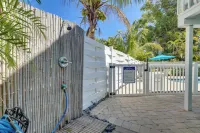 Siesta Key Dream Inn Rental - Close to Village! - Wi-Fi