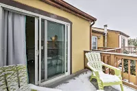 Family-Friendly Wildwood Townhome about 3 Mi to Beach - spa