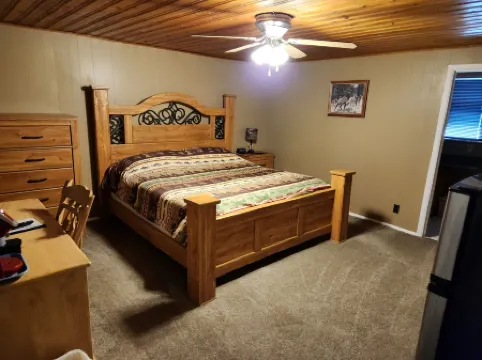 Eagle Nest Fly Shack & Lodge