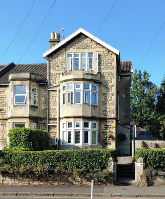 The Bath House Boutique B&B - in-Room Breakfast - Free Parking