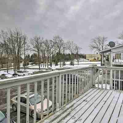 Mount Pocono Condo w/ Balcony, Near Mt Airy Casino Others