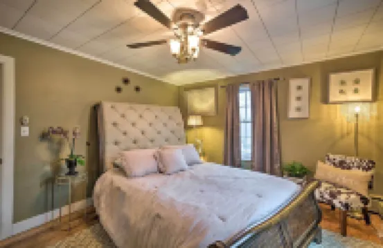 Stylish Suburban Getaway, 10 Miles to Royal Mtn!