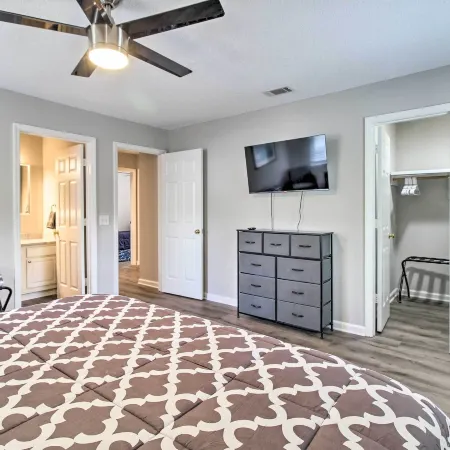 Ideally Located Luxe Beach House on Tybee Island