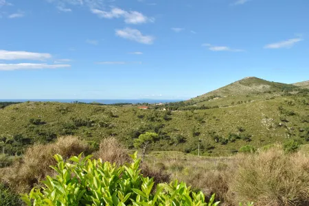 Green Retreat with Private Patio – Just 7 km from Sperlonga Отели в г. Сперлонга