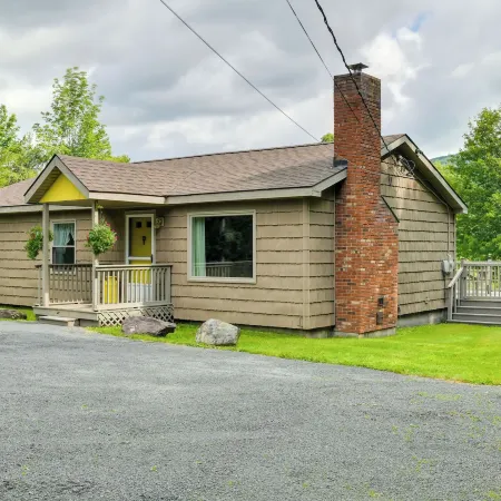 Quiet Catskills Getaway w/ Deck & Mtn Views