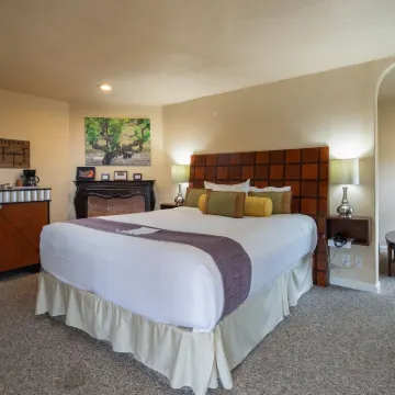 The Vendange Carmel Inn & Suites Hotels near Carmel Sunset Beach