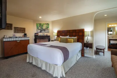 The Vendange Carmel Inn & Suites